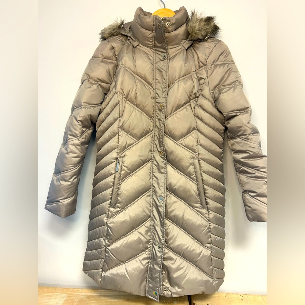 Michael Kors Golden Beige Puffer Coat with Faux Fur Lined Hood Women’s Med